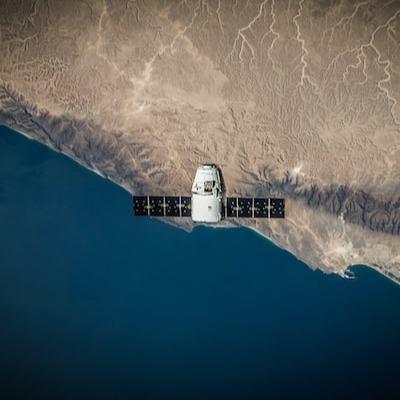 spacex-space-aerospace-satelite